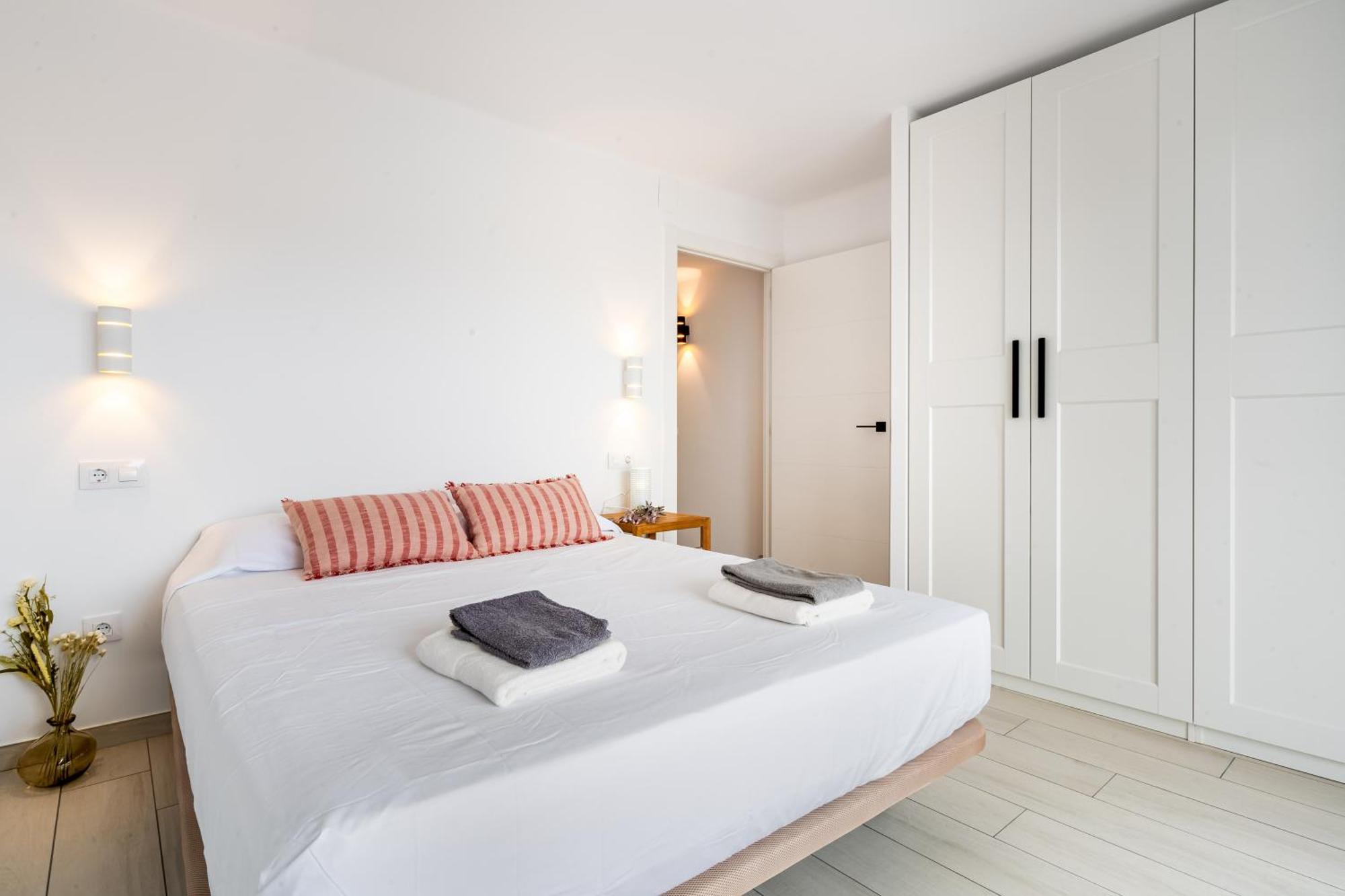 Apartamento Frente Al Canal Con Terraza Емпуриабрава Екстериор снимка
