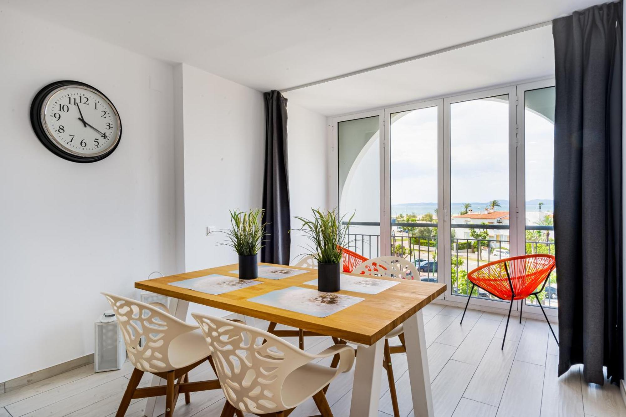Apartamento Frente Al Canal Con Terraza Емпуриабрава Екстериор снимка